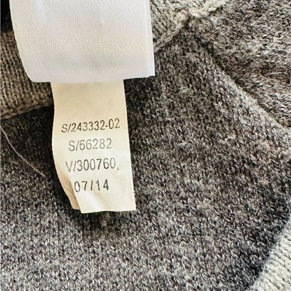 Athleta Reversible Adder Sweater Size Small - Picture 4 of 6